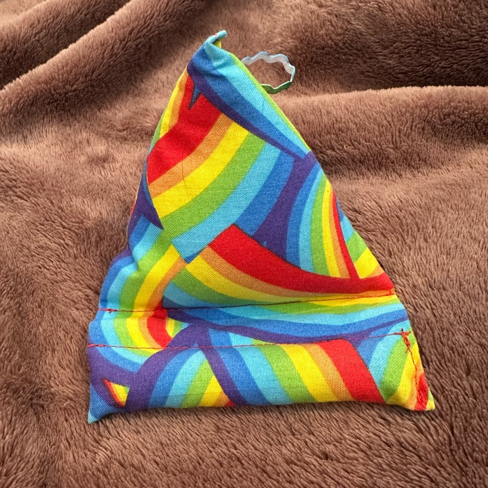 Bean filled triangle phone stand